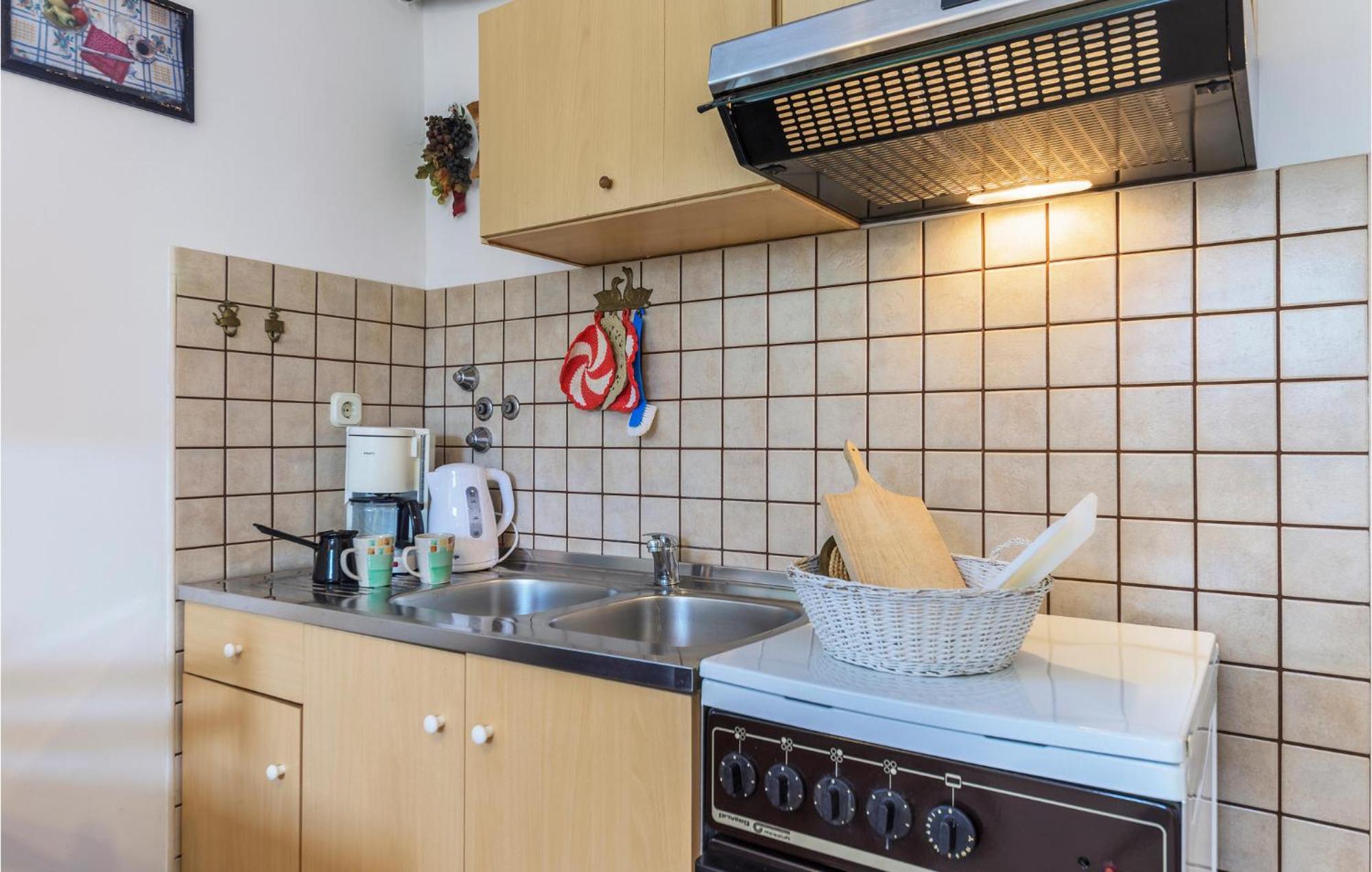 Gorgeous Apartment In Pula With Wifi ภายนอก รูปภาพ