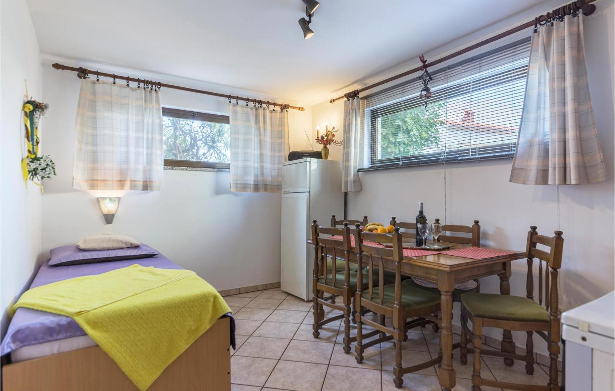 Gorgeous Apartment In Pula With Wifi ภายนอก รูปภาพ